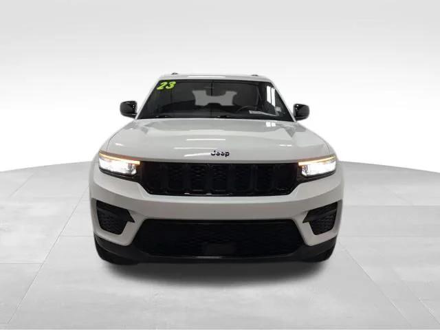 2023 Jeep Grand Cherokee Altitude 4x4 2023 Jeep Grand Cherokee Altitude 4x4