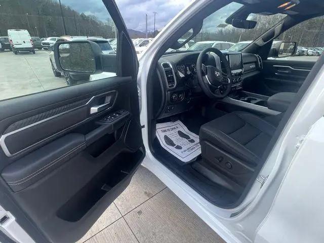 2026 Ram 1500 Lone Star Crew Cab 4x4 57 Box