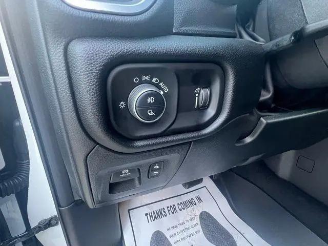 2026 Ram 1500 Lone Star Crew Cab 4x4 57 Box