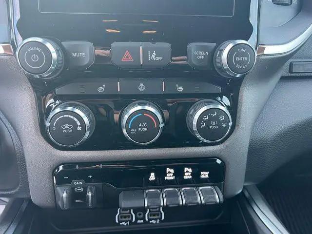2026 Ram 1500 Lone Star Crew Cab 4x4 57 Box