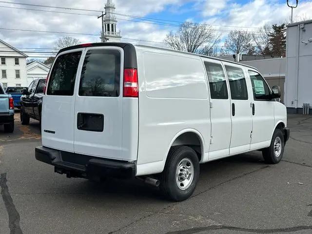 2025 Chevrolet Express Cargo Van RWD 2500 Regular Wheelbase WT