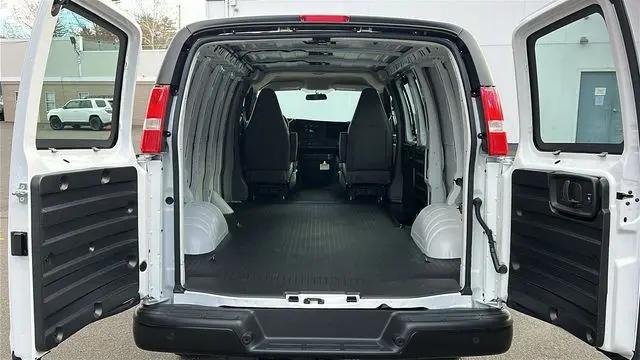 2025 Chevrolet Express Cargo Van RWD 2500 Regular Wheelbase WT