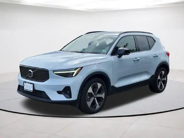 2026 Volvo XC40 Plus, B5 AWD Gas mild hybrid, Dark for sale in Dulles, VA