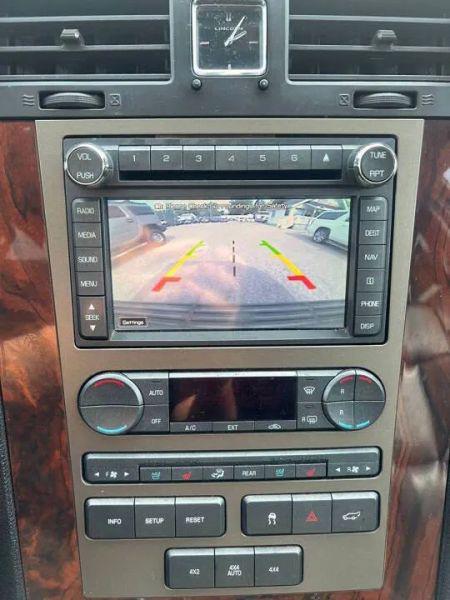 2011 Lincoln Navigator Base