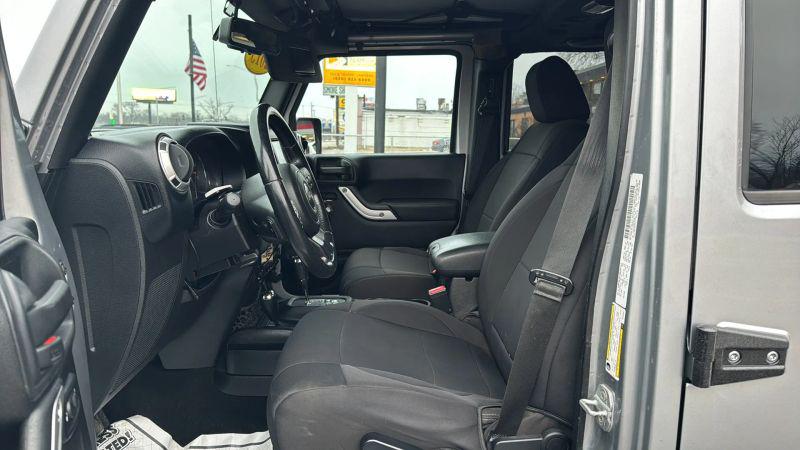 2013 Jeep Wrangler Unlimited Sahara for sale in Villa Park, IL