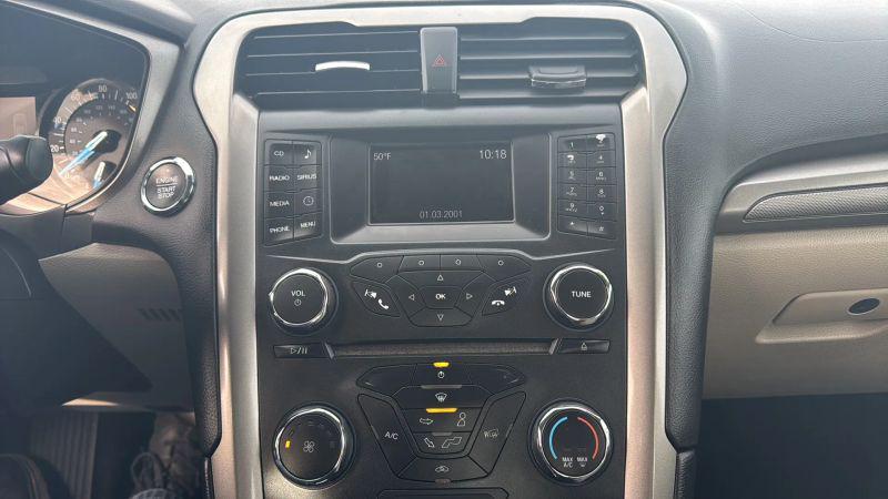 2017 Ford Fusion SE