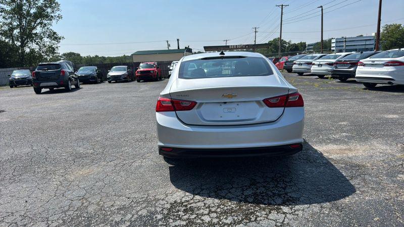 2021 Chevrolet Malibu FWD 1FL