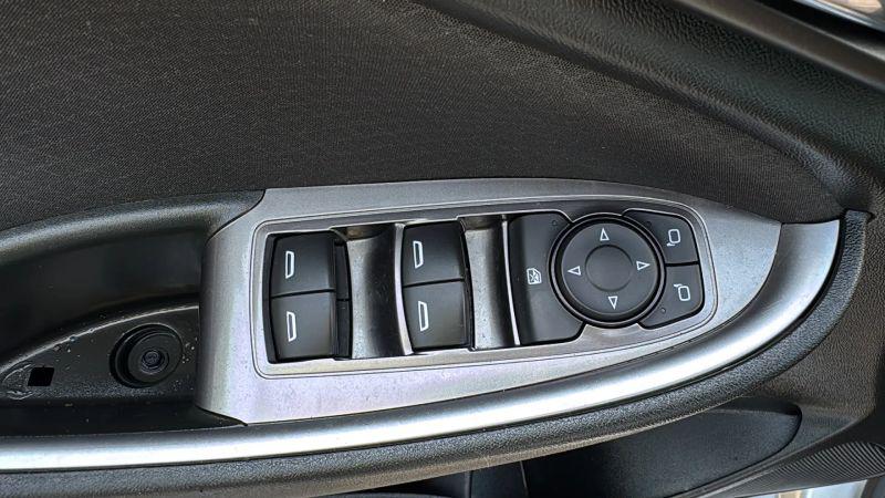 2021 Chevrolet Malibu FWD 1FL