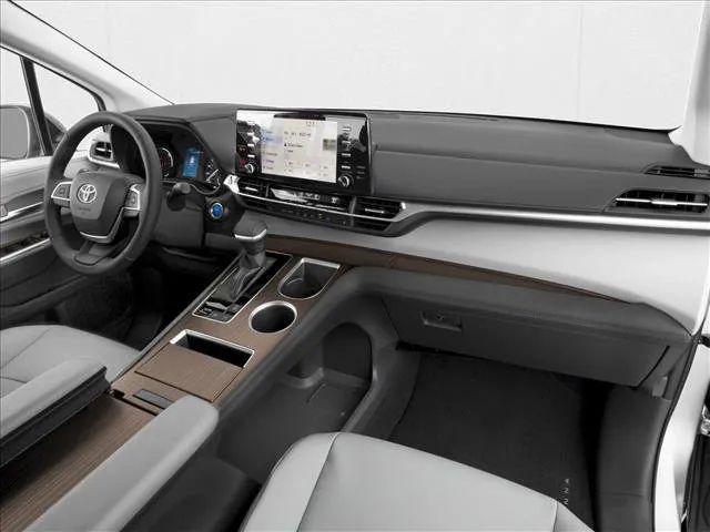 2025 Toyota Sienna XLE