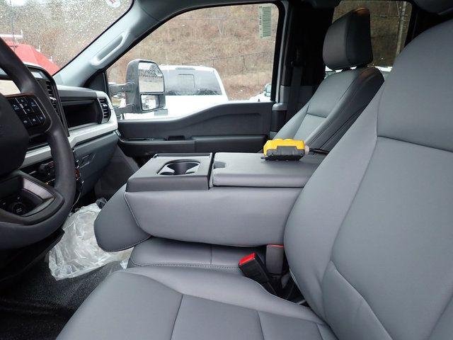 2026 Ford F-550 XL