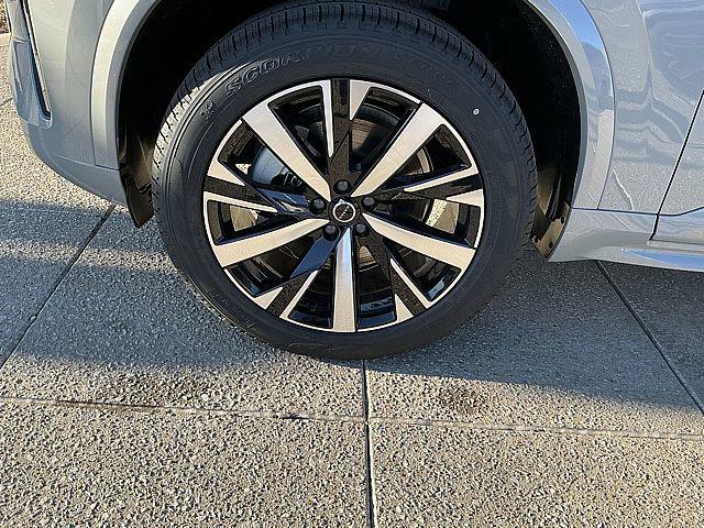 2026 Volvo XC90 Core, B5 AWD Gas (mild hybrid), Gasoline, Bright, 7 Seats