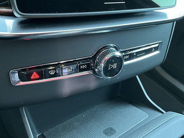 2026 Volvo XC90 Core, B5 AWD Gas (mild hybrid), Gasoline, Bright, 7 Seats