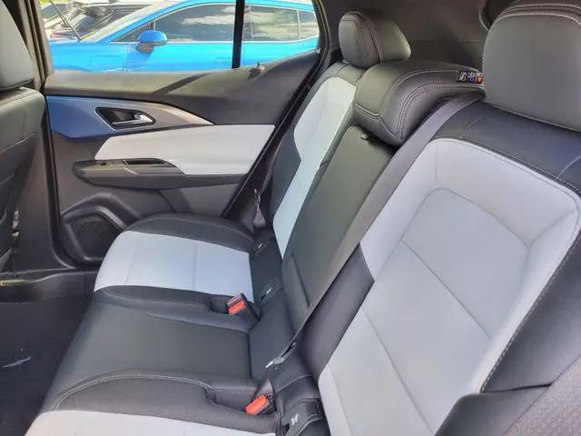 2026 Chevrolet Equinox LT 2