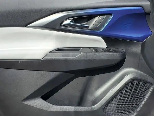 2026 Chevrolet Equinox LT 2