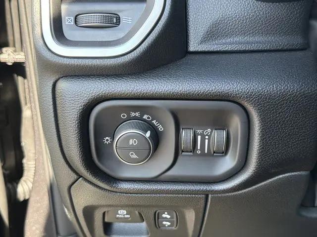 2026 Ram 1500 Big Horn Crew Cab 4x2 57 Box