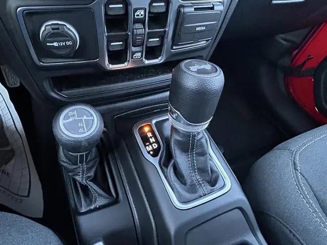 2025 Jeep Wrangler 4-Door Summit 4x4