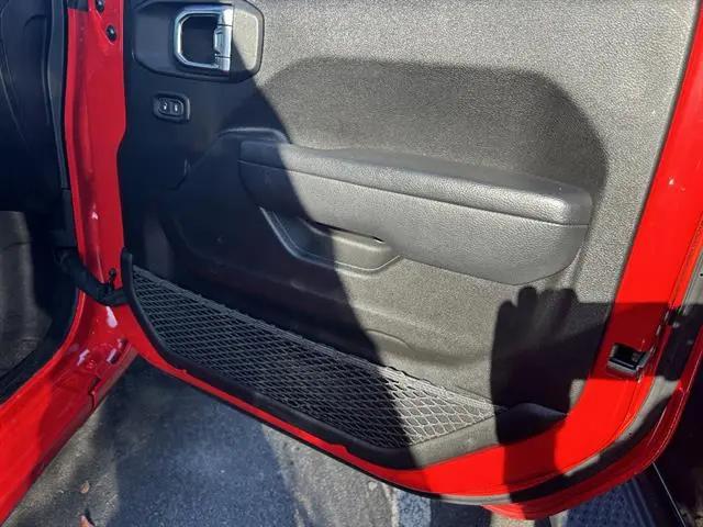 2025 Jeep Wrangler 4-Door Summit 4x4