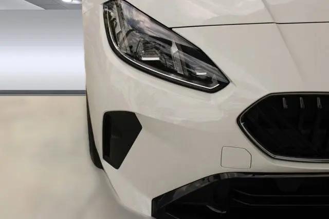 2026 BMW Coupe 228i