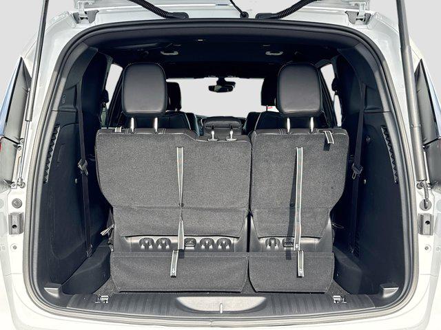 2026 Chrysler Pacifica Select AWD