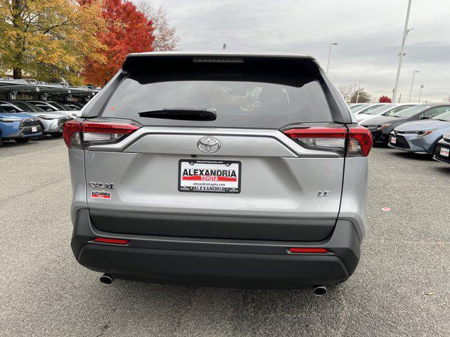 2025 Toyota RAV4 LE