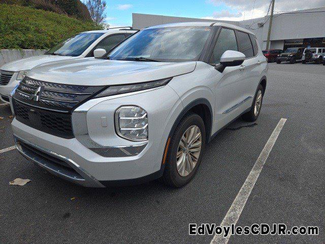 2022 Mitsubishi Outlander ES 2.5 S-AWC 2022 Mitsubishi Outlander ES 2.5 S-AWC