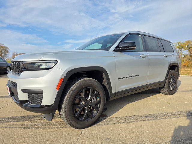 2024 Jeep Grand Cherokee L Altitude 4x4 2024 Jeep Grand Cherokee L Altitude 4x4