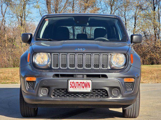 2023 Jeep Renegade Latitude 4x4 2023 Jeep Renegade Latitude 4x4