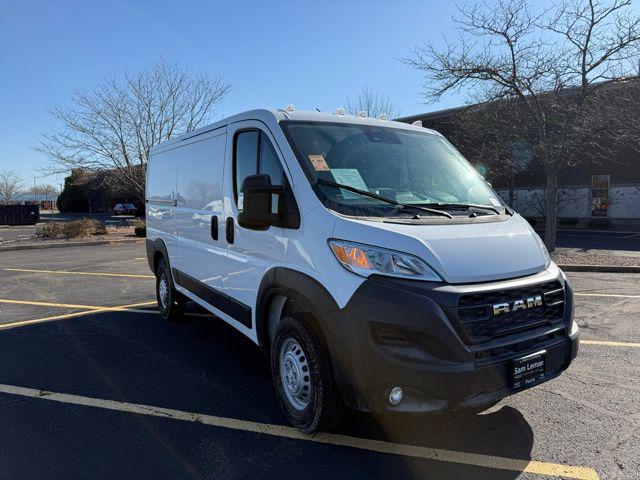 2025 RAM ProMaster 2500 Cargo Van Tradesman Low Roof 136 WB w/Pass Seat 2025 RAM ProMaster 2500 Cargo Van Tradesman Low Roof 136 WB w/Pass Seat