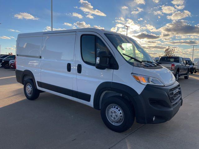 2025 RAM ProMaster 2500 Cargo Van Tradesman Low Roof 136 WB w/Pass Seat 2025 RAM ProMaster 2500 Cargo Van Tradesman Low Roof 136 WB w/Pass Seat