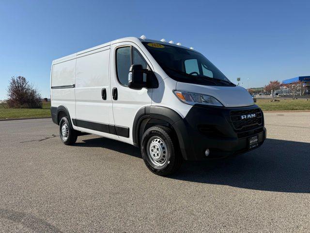 2025 RAM ProMaster 2500 Cargo Van Tradesman Low Roof 136 WB w/Pass Seat 2025 RAM ProMaster 2500 Cargo Van Tradesman Low Roof 136 WB w/Pass Seat