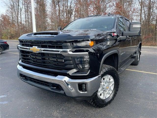 2024 Chevrolet Silverado 3500HD 4WD Crew Cab Standard Bed LT