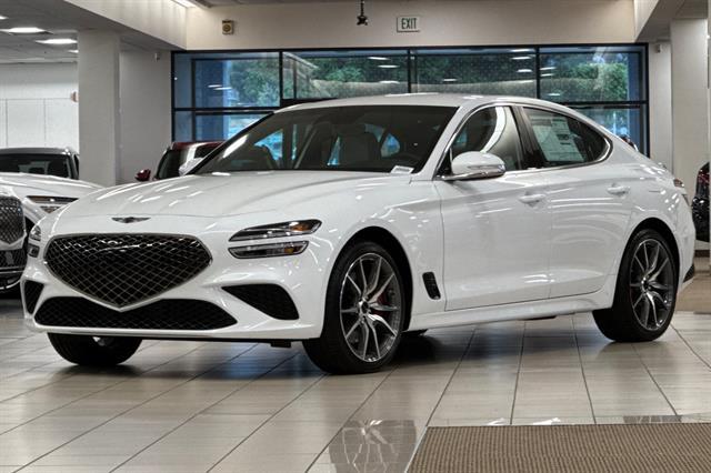 2025 Genesis G70 2.5T RWD