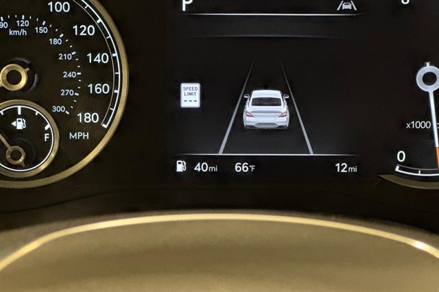 2025 Genesis G70 2.5T RWD