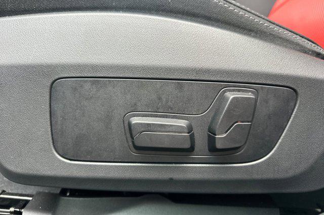 2025 BMW Coupe xDrive