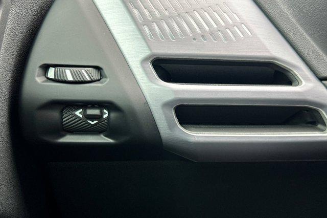 2025 BMW Coupe xDrive