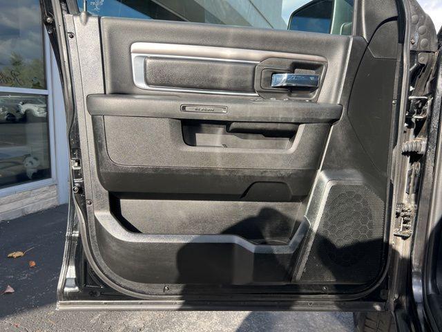 2022 Ram 1500 Classic Warlock Quad Cab 4x4 6'4" Box