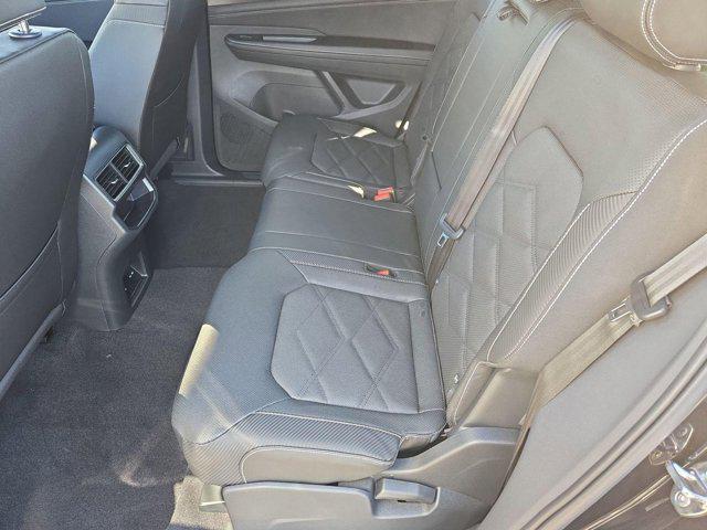 2026 Volkswagen Atlas Cross Sport SE with Technology