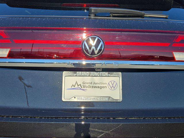 2026 Volkswagen Atlas Cross Sport SE with Technology