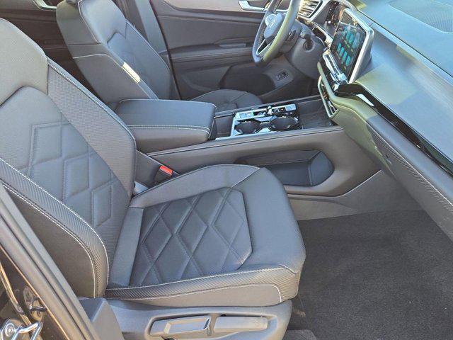 2026 Volkswagen Atlas Cross Sport SE with Technology