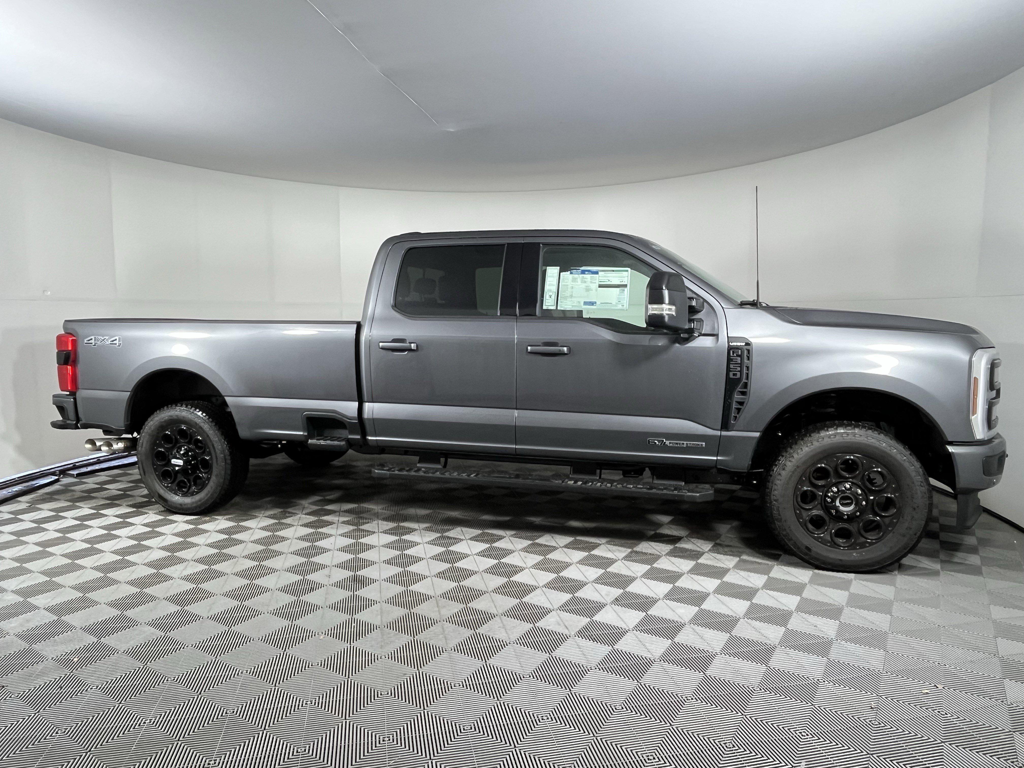 2026 Ford F-350 Super Duty Lariat - Photo 5
