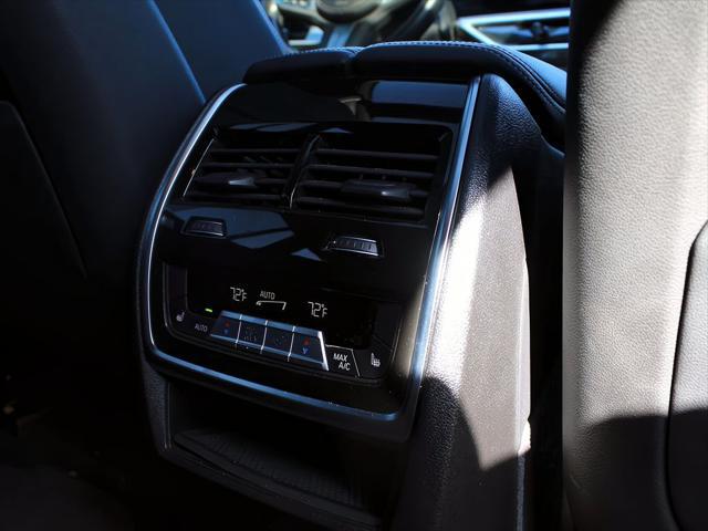 2025 BMW X6 xDrive40i