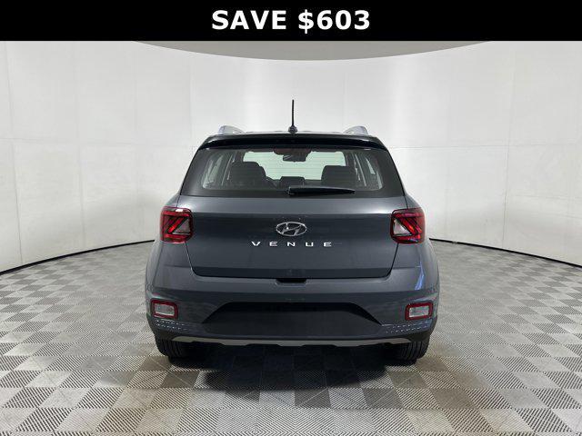 2026 Hyundai Venue SEL w/Two-Tone Roof