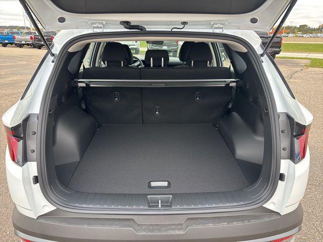 2026 Hyundai Tucson Hybrid Blue SE