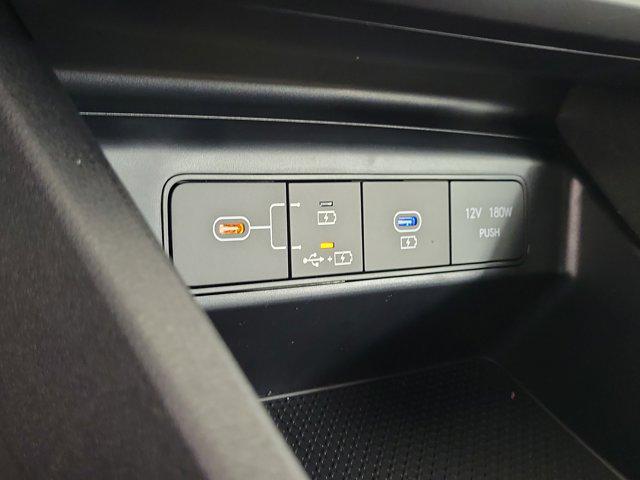 2026 Hyundai Santa Cruz SE