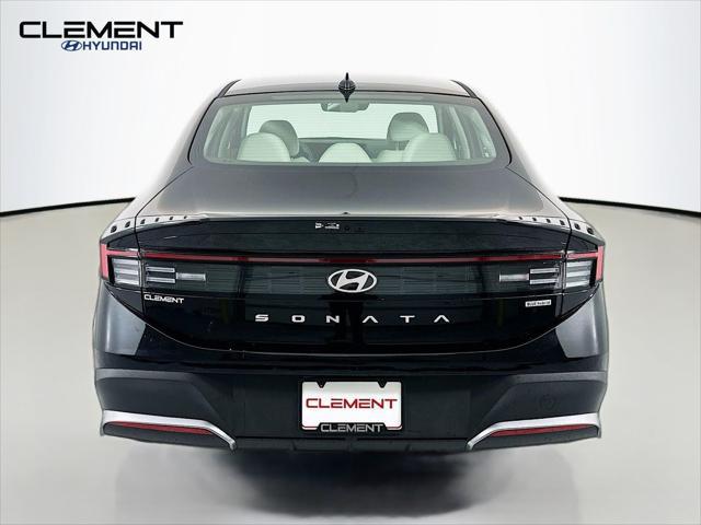 2026 Hyundai Sonata Hybrid Blue