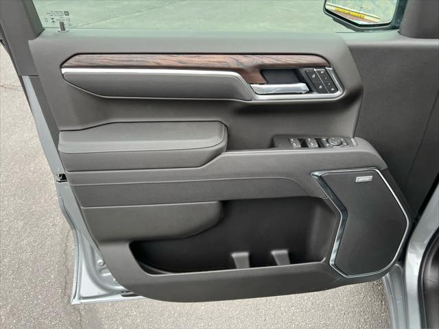 2026 GMC Sierra 1500 Crew Cab, Standard Bed, SLT, 4WD
