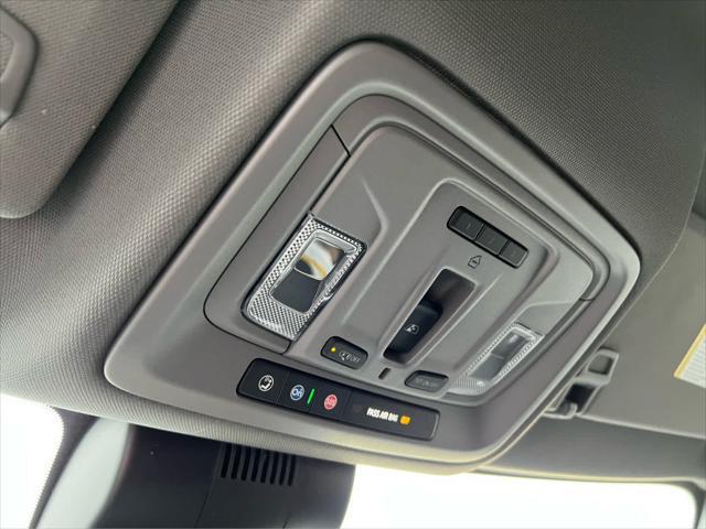 2026 GMC Sierra 1500 Crew Cab, Standard Bed, SLT, 4WD