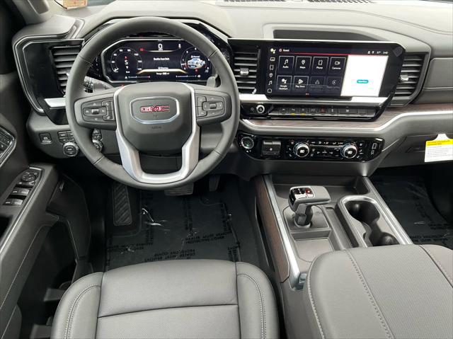 2026 GMC Sierra 1500 Crew Cab, Standard Bed, SLT, 4WD