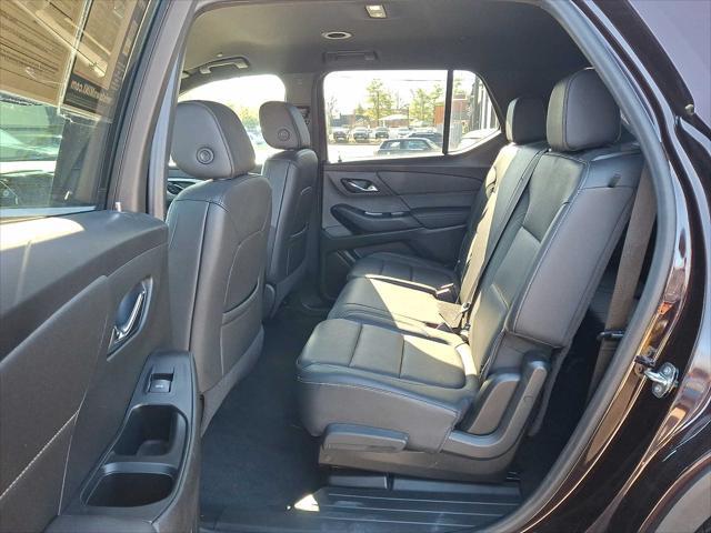 2023 Chevrolet Traverse AWD LT Leather