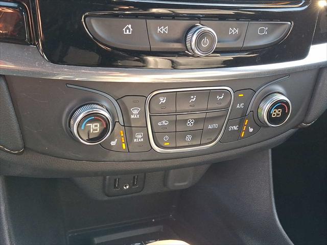 2023 Chevrolet Traverse AWD LT Leather